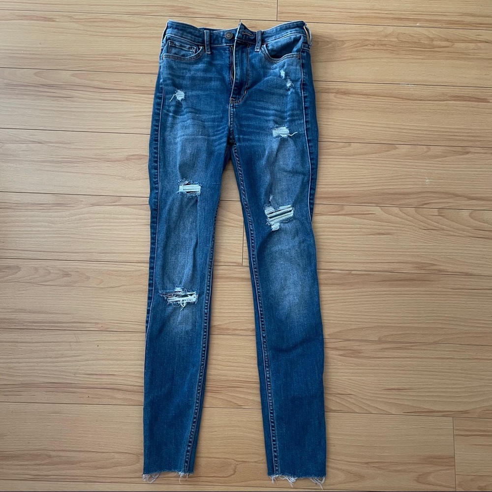 Ripped Skinny Jeans
